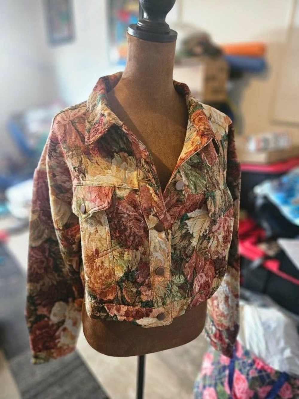 Fashion Nova Floral Woven Tapestry Cropped Jacket NWT XL - Picture 2 of 7